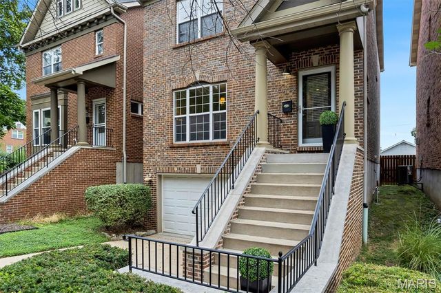 2122 Franz Park Lane, St Louis, MO 63139