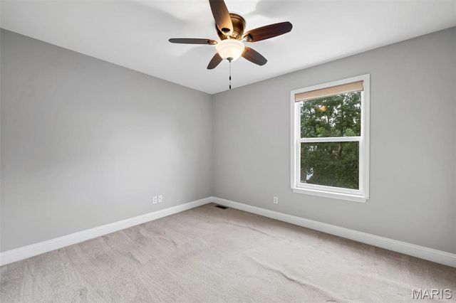 2122 Franz Park Lane, St Louis, MO 63139