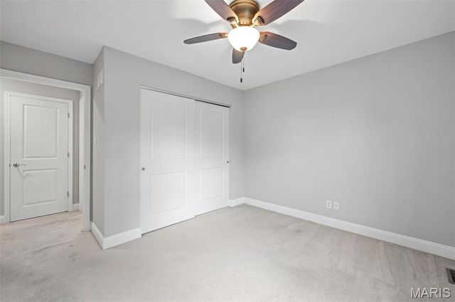 2122 Franz Park Lane, St Louis, MO 63139