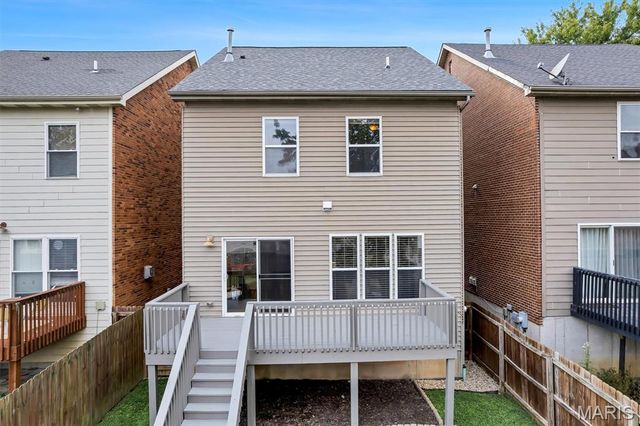 2122 Franz Park Lane, St Louis, MO 63139
