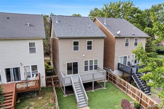 2122 Franz Park Lane, St Louis, MO 63139