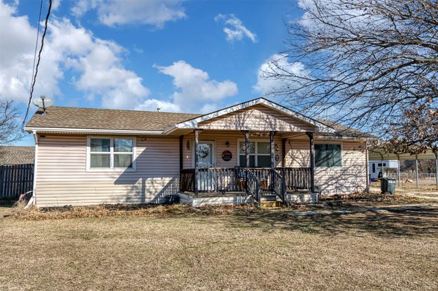 246 Caddo Road, Joshua, TX 76058