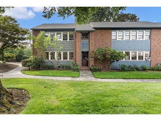 235 Ne 61ST Ave 36, Portland, OR 97213