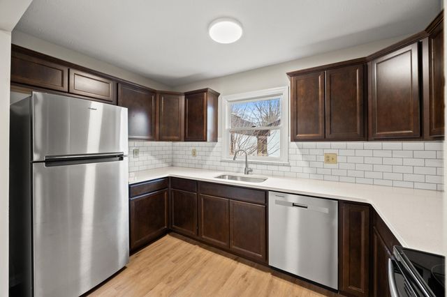 1660 Brentmoor Drive, Lexington, KY 40515