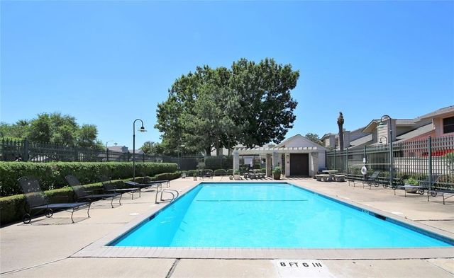 13002 Leader 906, Houston, TX 77072