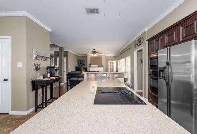 8525 Castle Creek Road, North Richland Hills, TX 76182