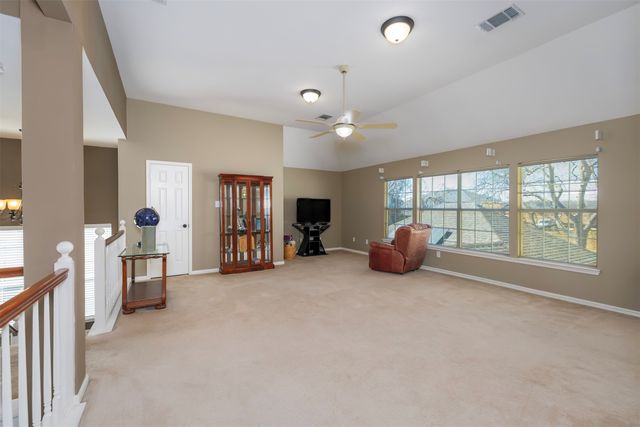 8525 Castle Creek Road, North Richland Hills, TX 76182