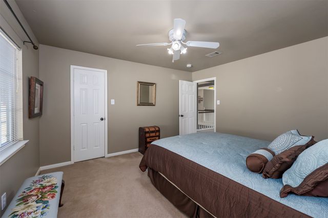 8525 Castle Creek Road, North Richland Hills, TX 76182