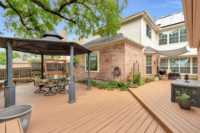 8525 Castle Creek Road, North Richland Hills, TX 76182