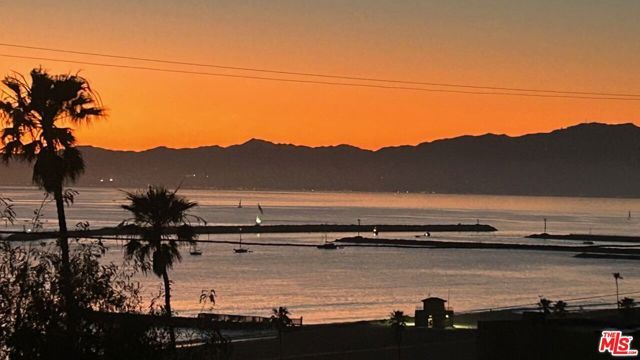 7325 Rindge Avenue, Playa Del Rey (los Angeles), CA 90293