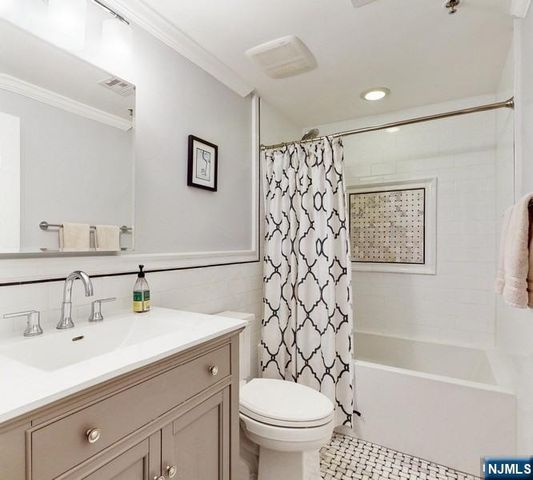 523 Monroe Street 2, Hoboken, NJ 07030