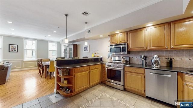 523 Monroe Street 2, Hoboken, NJ 07030