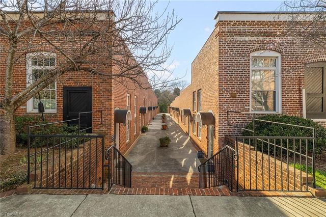 220 Tar Branch Court, Winston-salem, NC 27101