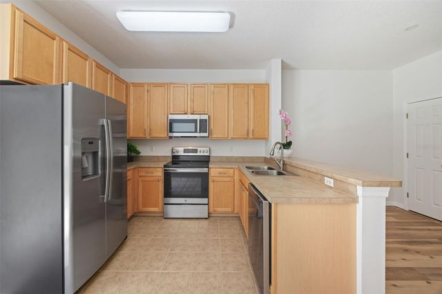 11608 DECLARATION DRIVE, Tampa, FL 33635