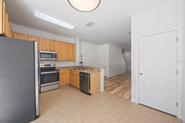 11608 DECLARATION DRIVE, Tampa, FL 33635