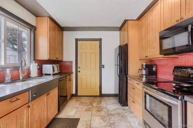 3643 S Newcombe Way, Lakewood, CO 80235