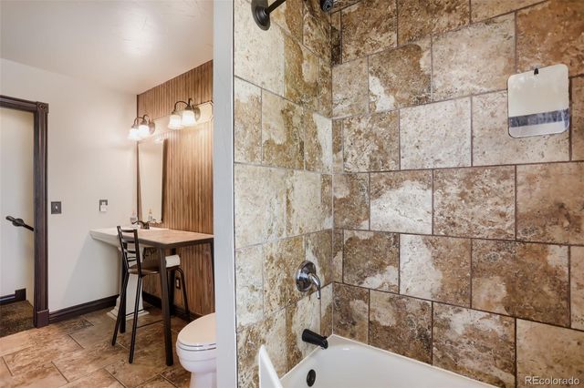 3643 S Newcombe Way, Lakewood, CO 80235
