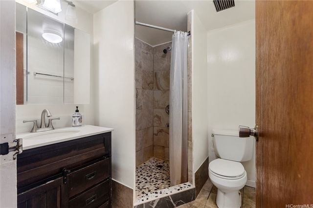 94-099 Waipahu Street A202, Waipahu, HI 96797