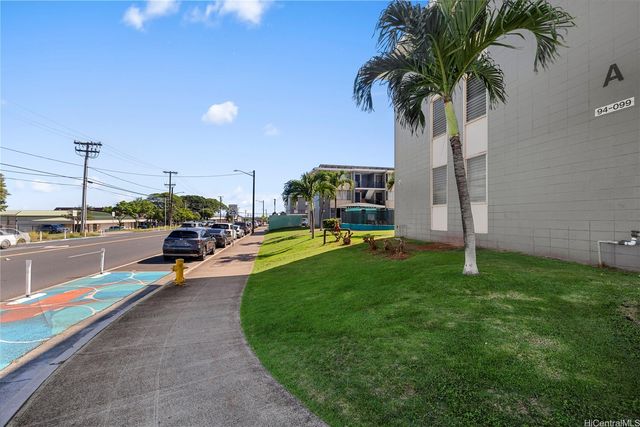 94-099 Waipahu Street A202, Waipahu, HI 96797