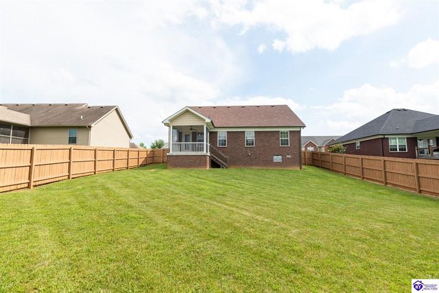179 Twin Lakes Drive, Vine Grove, KY 40175
