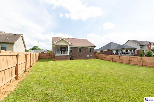 179 Twin Lakes Drive, Vine Grove, KY 40175