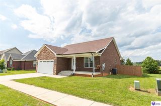 179 Twin Lakes Drive, Vine Grove, KY 40175