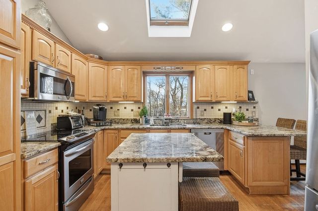 30 Thetford Ave, Braintree, MA 02184