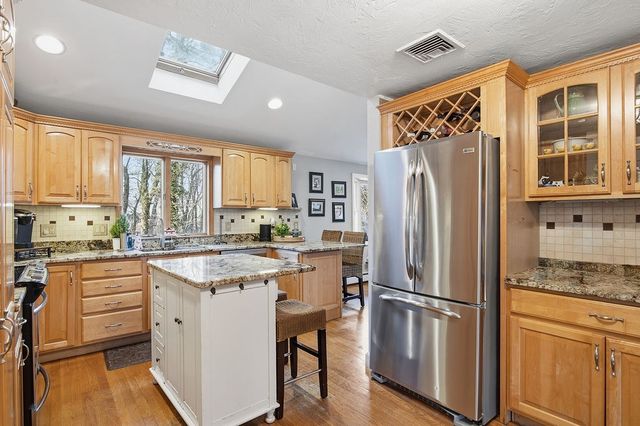 30 Thetford Ave, Braintree, MA 02184