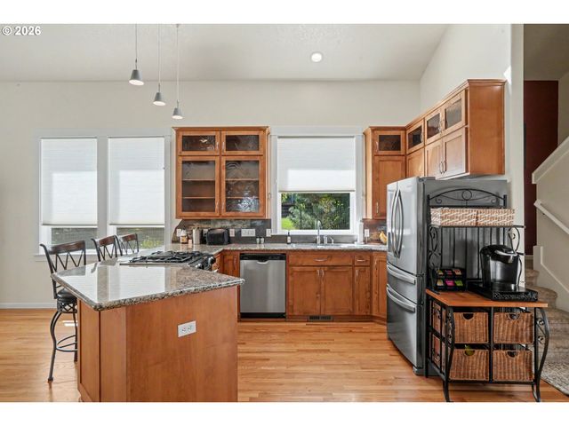 1685 HILLCREST Ct Nw, Salem, OR 97304
