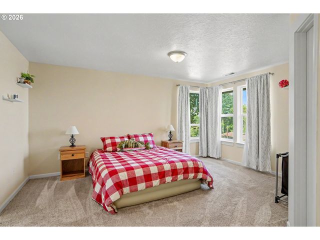 1685 HILLCREST Ct Nw, Salem, OR 97304