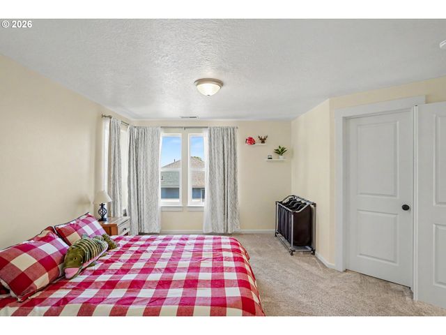 1685 HILLCREST Ct Nw, Salem, OR 97304
