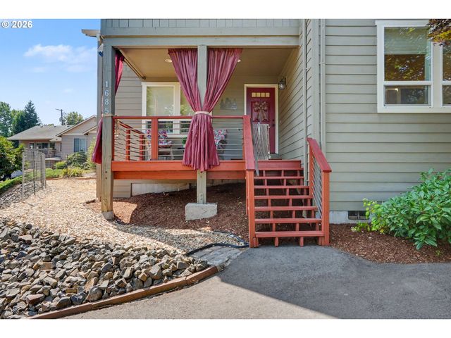 1685 HILLCREST Ct Nw, Salem, OR 97304