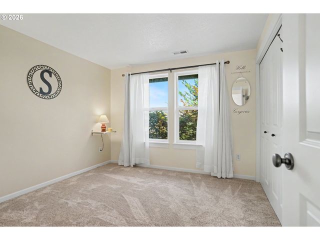 1685 HILLCREST Ct Nw, Salem, OR 97304