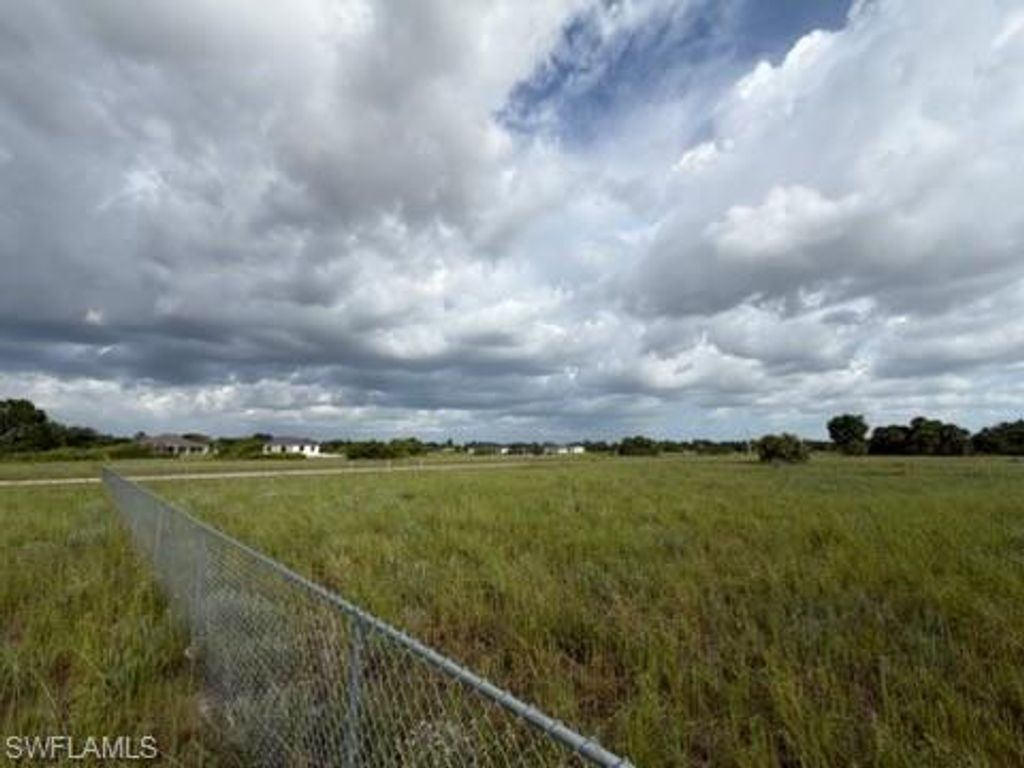 1719 Wells AVE, LEHIGH ACRES, FL 33972 — photo 2