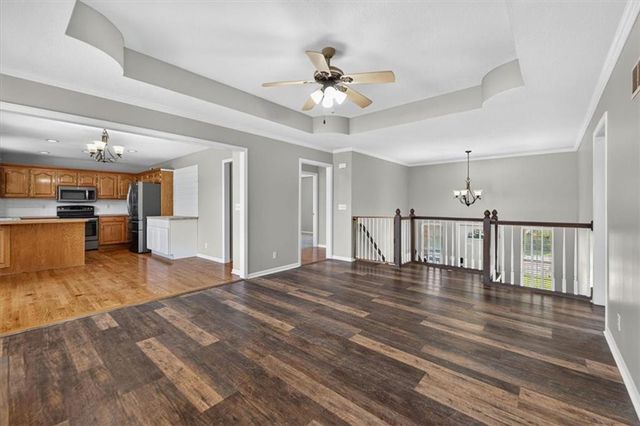 1109 White Oak Court, Raymore, MO 64083