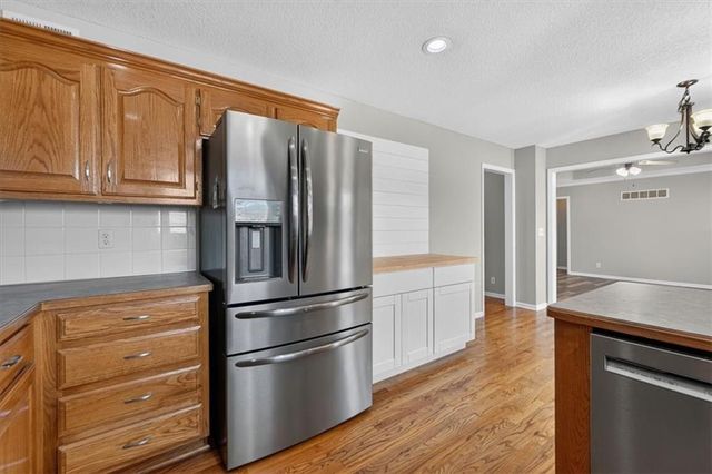 1109 White Oak Court, Raymore, MO 64083