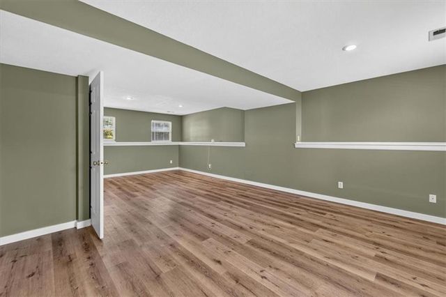1109 White Oak Court, Raymore, MO 64083