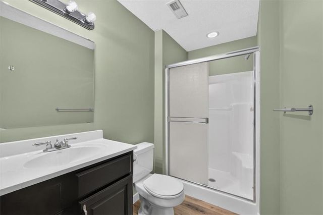 1109 White Oak Court, Raymore, MO 64083