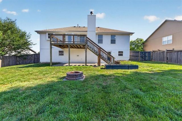 1109 White Oak Court, Raymore, MO 64083