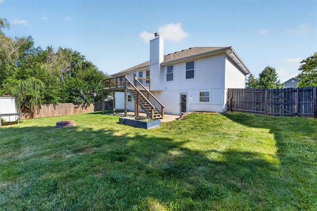 1109 White Oak Court, Raymore, MO 64083