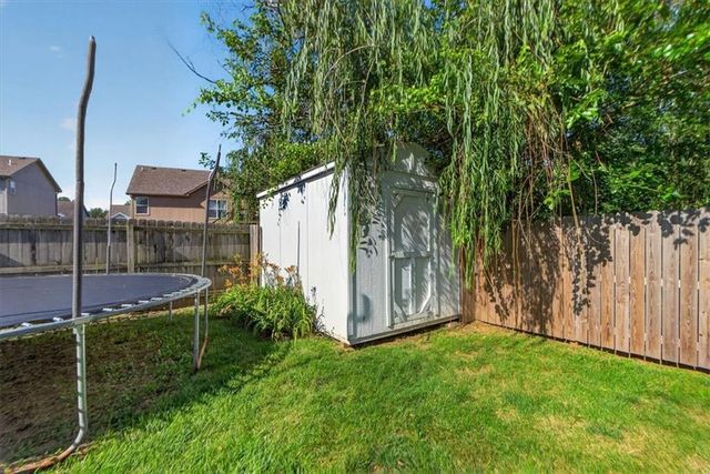 1109 White Oak Court, Raymore, MO 64083