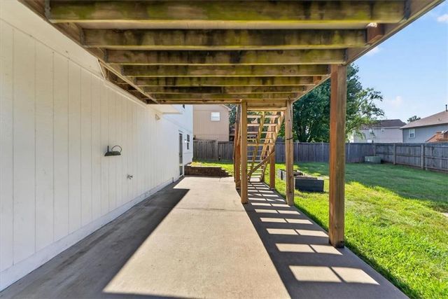 1109 White Oak Court, Raymore, MO 64083