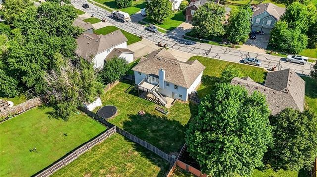 1109 White Oak Court, Raymore, MO 64083