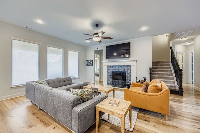 637 Summer Grove Drive, Midlothian, TX 76065