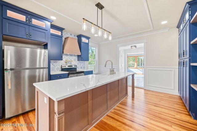 142 WASHINGTON Street, St. Augustine, FL 32084