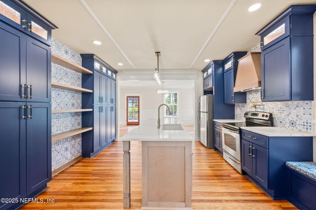 142 WASHINGTON Street, St. Augustine, FL 32084