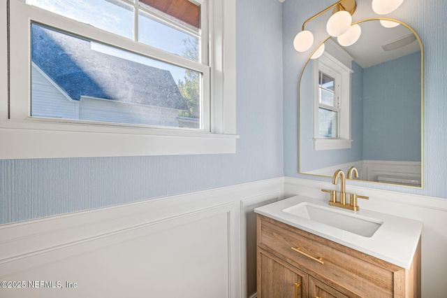 142 WASHINGTON Street, St. Augustine, FL 32084