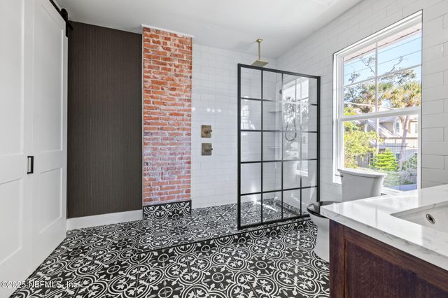 142 WASHINGTON Street, St. Augustine, FL 32084