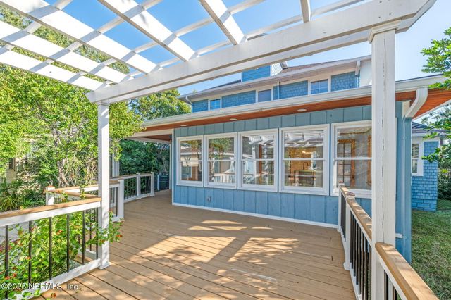 142 WASHINGTON Street, St. Augustine, FL 32084