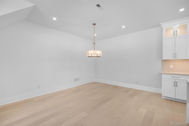 106 Apaloosa, Northville, MI 48167
